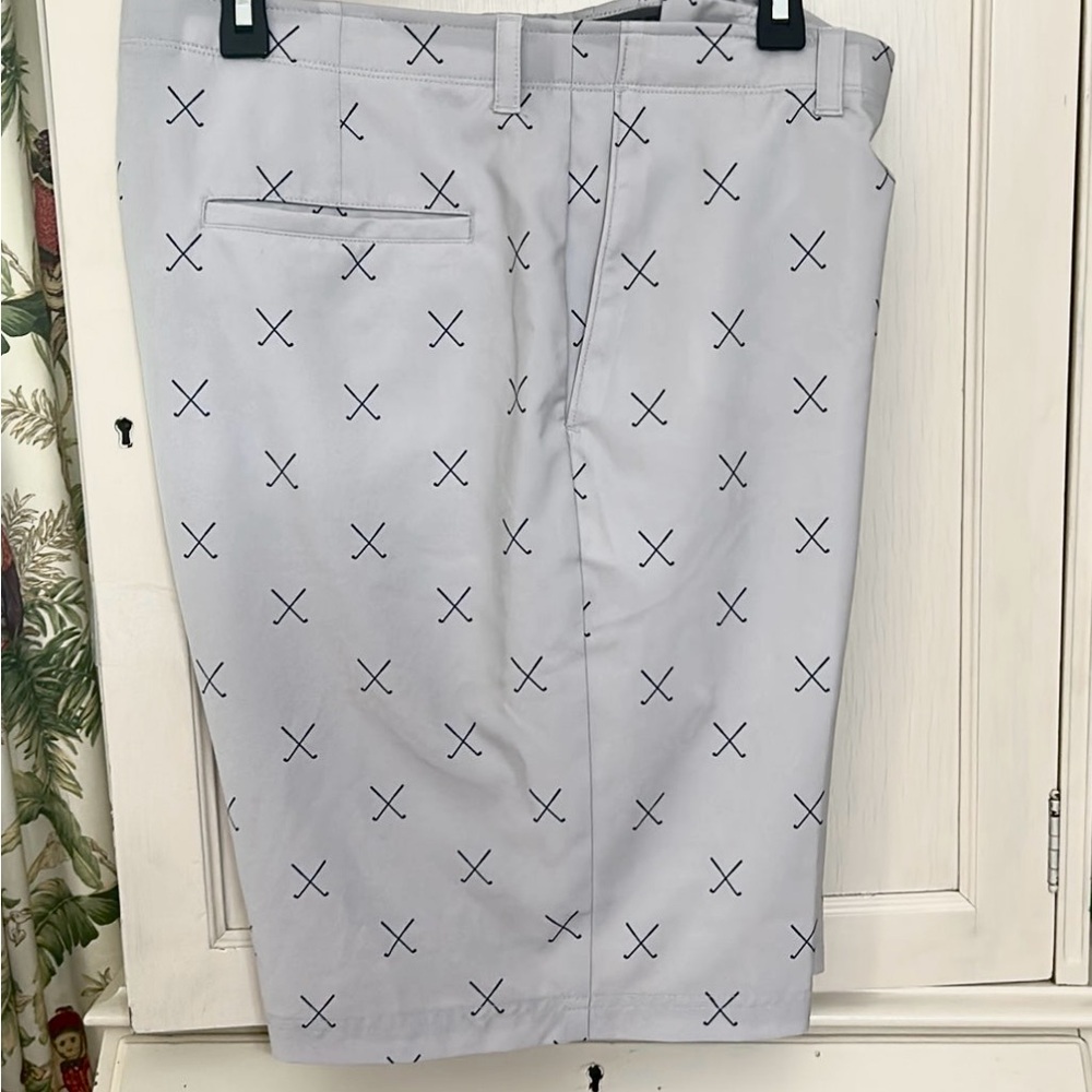 Mens Golf America Shorts gray  like new size 38